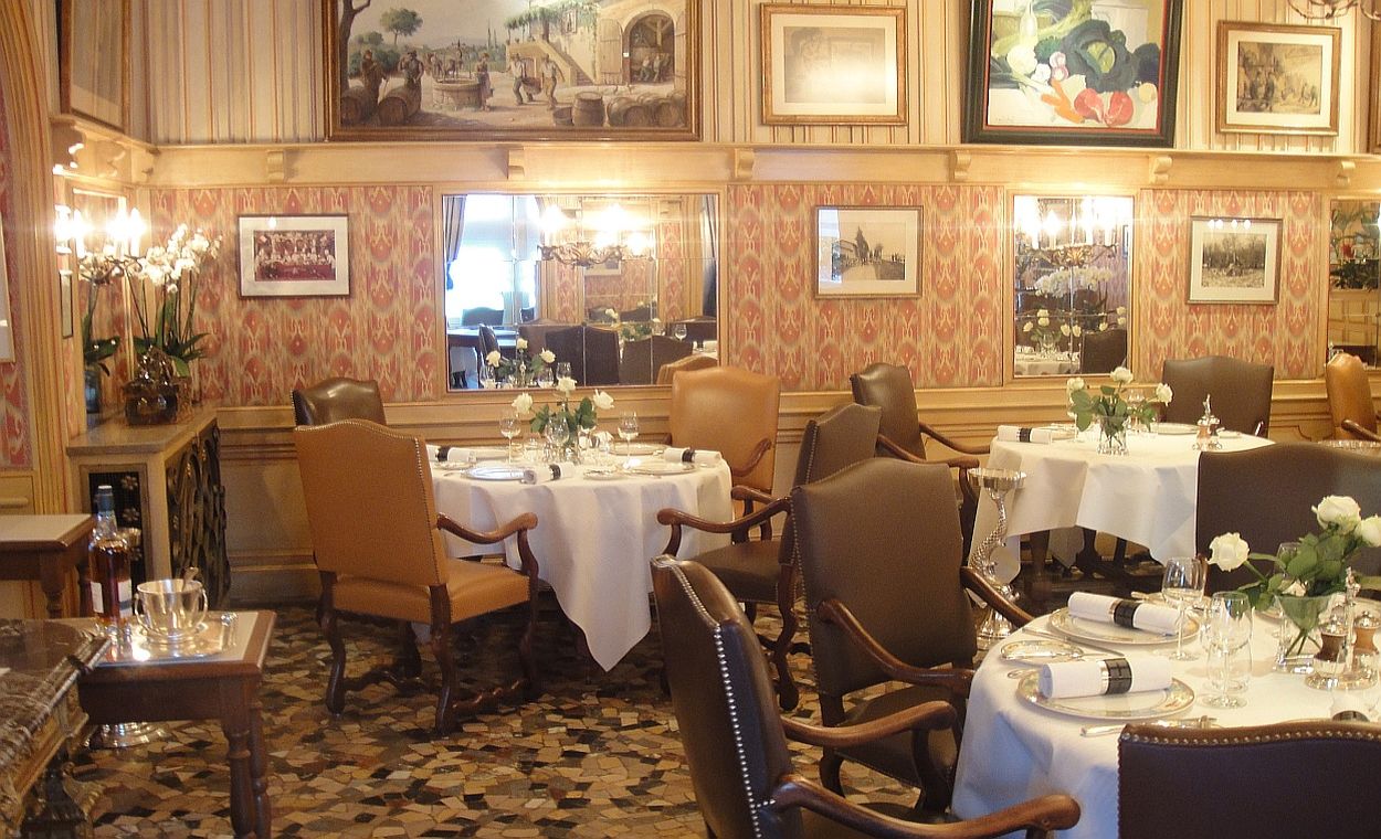 Auberge du Pont de Collonges--Rhône